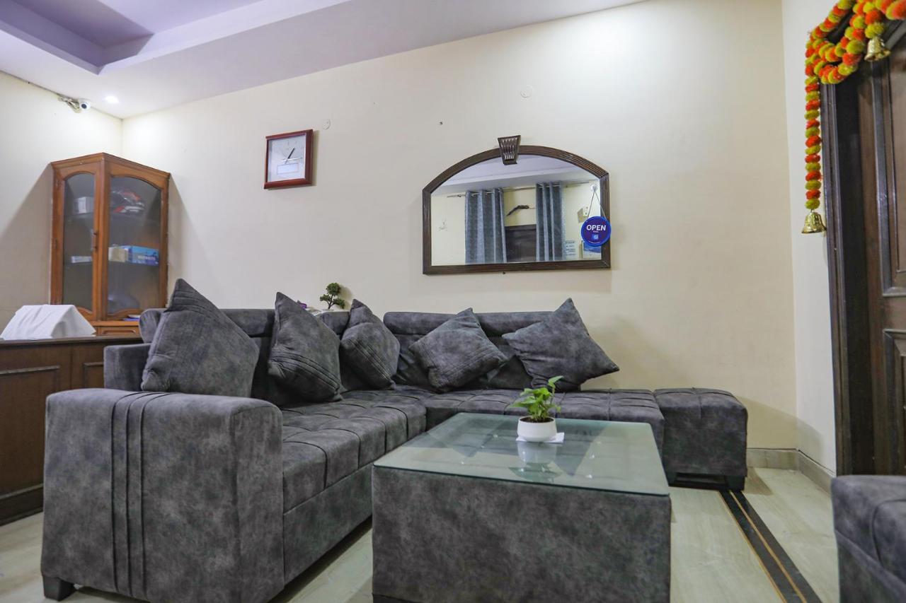 فندق Fabexpress Hm Palace نويدا المظهر الخارجي الصورة